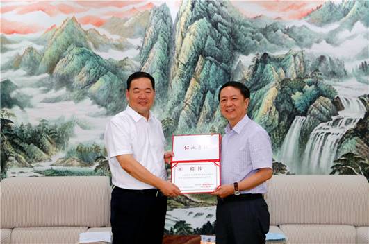 说明: //news.novel-h.com/__local/6/FD/7D/962EB16AAB5BCA002FCFE460B9A_16FDAD9E_28568.jpg